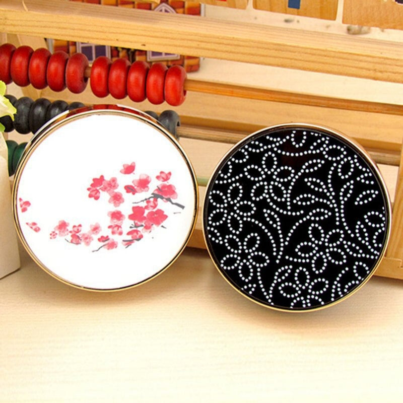 علبة تخزين العدسات اللاصقة