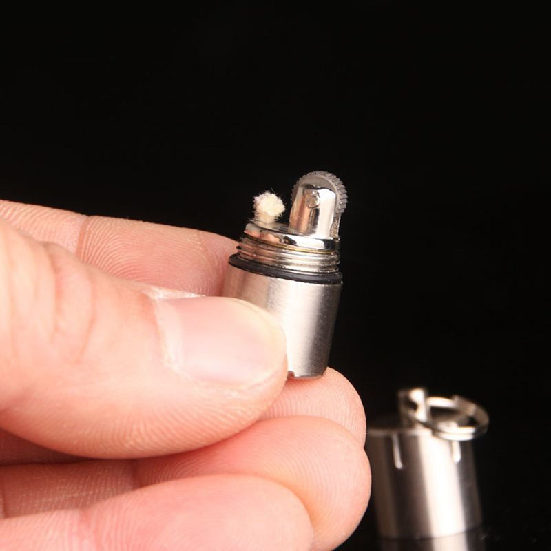 ولاعة صغيرة تعمل بالكيروسين