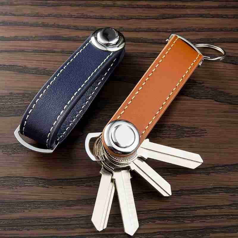 ميدالية مفاتيح من الجلد