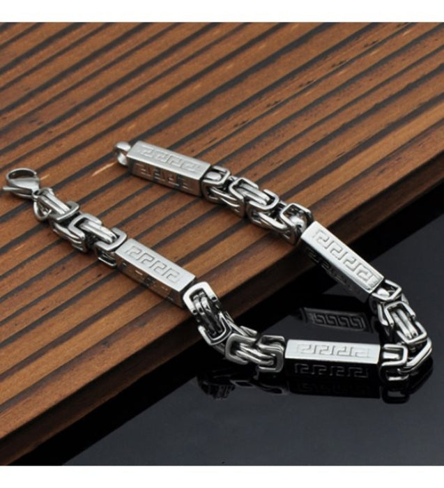 سوار معدني من الستانليس ستيل