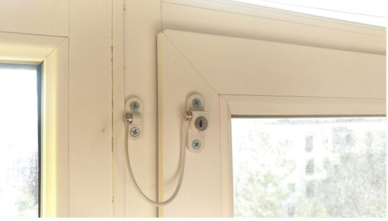 قفل النافذة للحماية