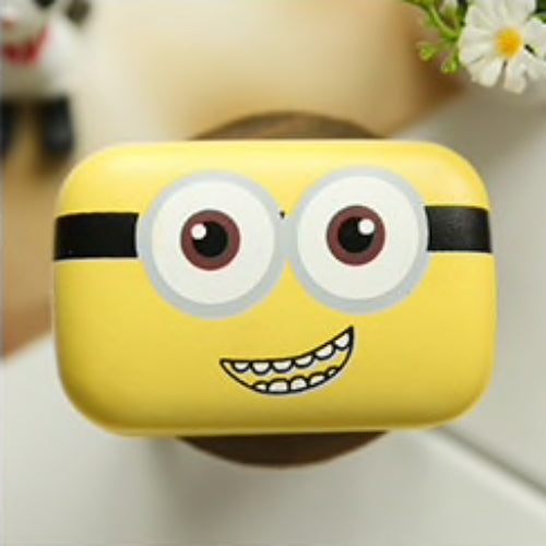 علبة عدسات مينيونز